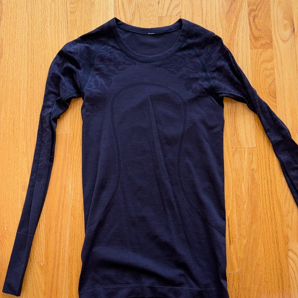 Lululemon shirt